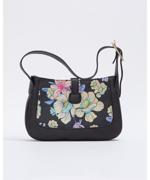 black buckle shoulder bag