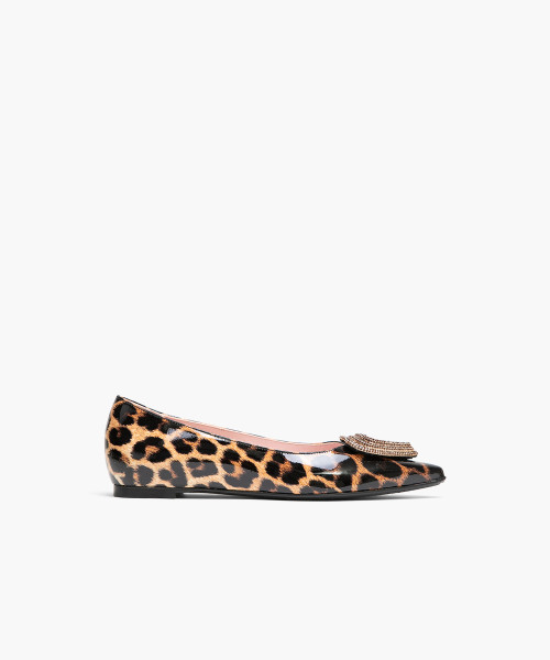 Animal print patent leather gold heart-embellished flats